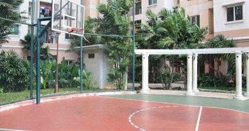 фото отеля Dylant's Apartment at Kelapa Gading Square