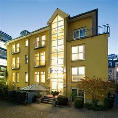 фото отеля NH die Villa Frankfurt Messe