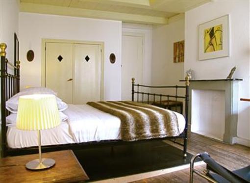 фото отеля Amistad Apartments