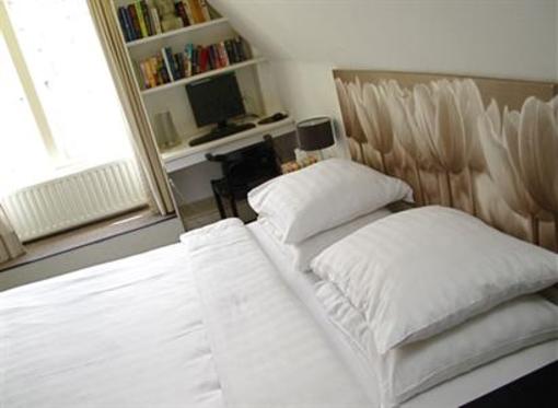 фото отеля Amistad Apartments