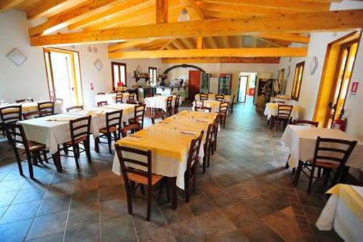 фото отеля Is Arenas Camping Village
