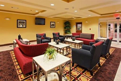 фото отеля Holiday Inn Express Hotel & Suites Talladega