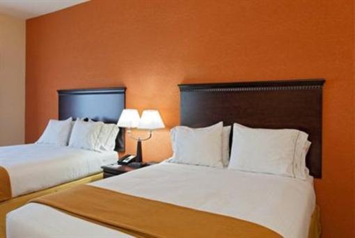 фото отеля Holiday Inn Express Hotel & Suites Talladega