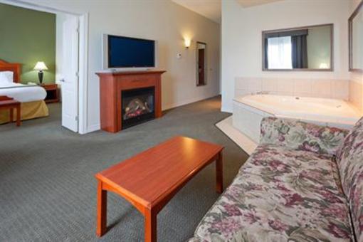 фото отеля Holiday Inn Express 1000 Islands Gananoque