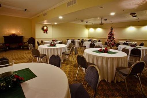 фото отеля Holiday Inn Express 1000 Islands Gananoque