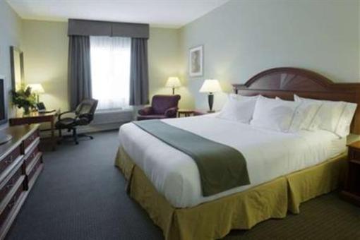 фото отеля Holiday Inn Express 1000 Islands Gananoque