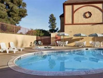 фото отеля Ramada Ontario Airport