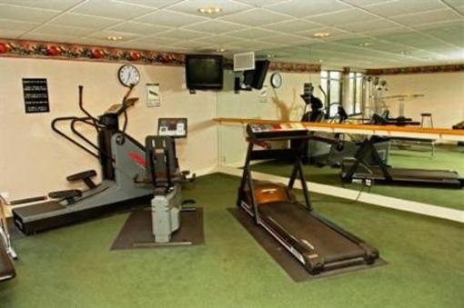фото отеля FairBridge Hotel at Executive Plaza Wheeling