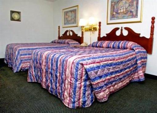 фото отеля FairBridge Hotel at Executive Plaza Wheeling