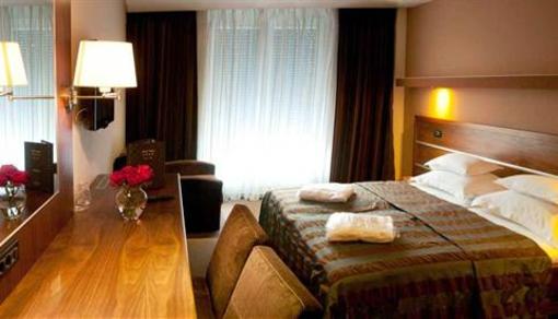 фото отеля Hotel Plaza Omis