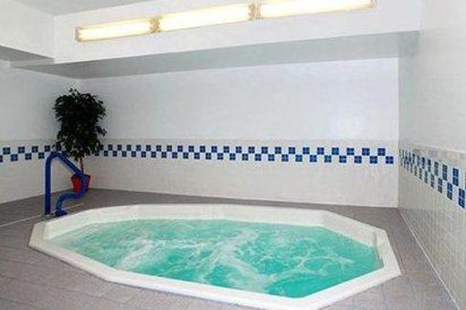 фото отеля Comfort Suites Terre Haute