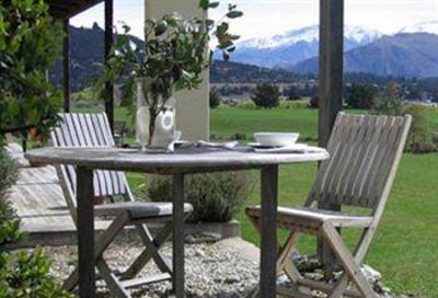 фото отеля Riverrun Lodge Wanaka