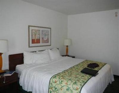 фото отеля Fairfield Inn Visalia