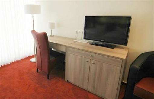 фото отеля Altes Landhaus Hotel