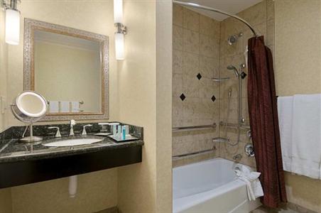 фото отеля Hilton Dallas / Rockwall Lakefront