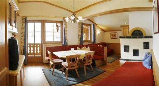 фото отеля Apparthotel Bergkristall Mayrhofen