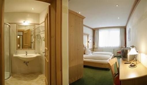 фото отеля Apparthotel Bergkristall Mayrhofen
