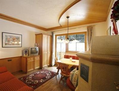 фото отеля Apparthotel Bergkristall Mayrhofen