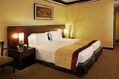 фото отеля Sofitel Philippine Plaza Manila