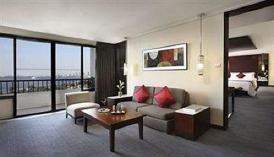фото отеля Sofitel Philippine Plaza Manila