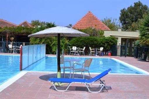 фото отеля Paleros Resort
