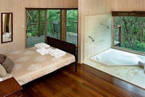 фото отеля Tree Houses of Montville