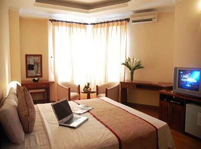 фото отеля Hanoi Wing Cafe Hotel