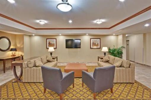 фото отеля Candlewood Suites Crawfordsville