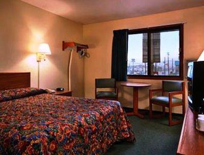 фото отеля Michigan City Super 8 Motel