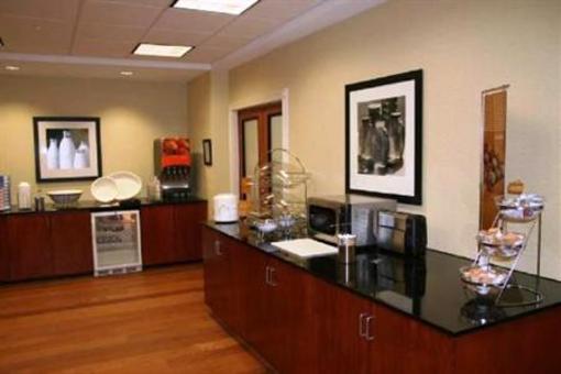 фото отеля Hampton Inn & Suites Lanett I-85