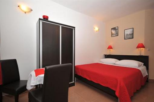 фото отеля Riva Apartments Trogir