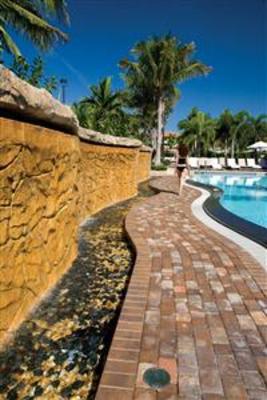 фото отеля Naples Bay Resort