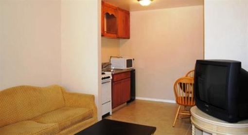 фото отеля Travelers Inn & Suites Chula Vista