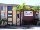 фото отеля Travelers Inn & Suites Chula Vista