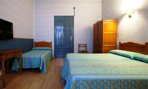 фото отеля Hostal Andorra Madrid