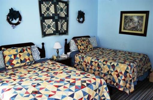 фото отеля Alpine Village Inn