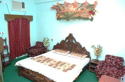 фото отеля Royal Aashiyana Palace