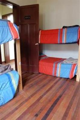 фото отеля Footsteps Backpackers