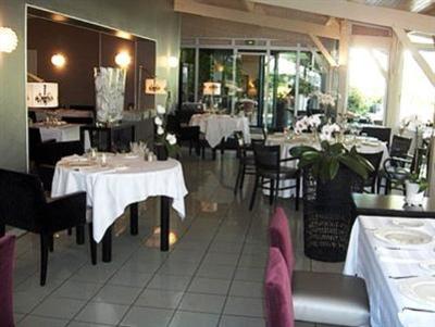 фото отеля Hotel Le Relais De Comodoliac Saint-Junien