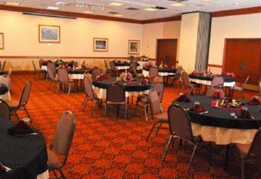 фото отеля Holiday Inn Hotel & Suites Price
