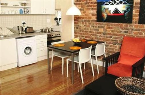 фото отеля Daddy Long Legs Apartments Cape Town