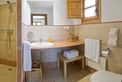 фото отеля Can Rosich Farm House Santa Susana