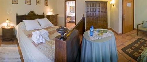 фото отеля Can Rosich Farm House Santa Susana
