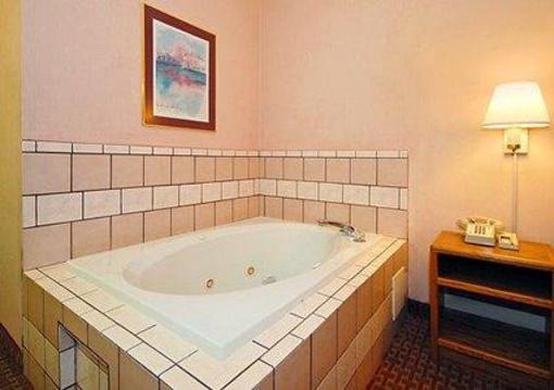 фото отеля Baymont Inn & Suites Wisconsin Dells