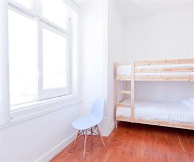 фото отеля Downtown Design Hostel