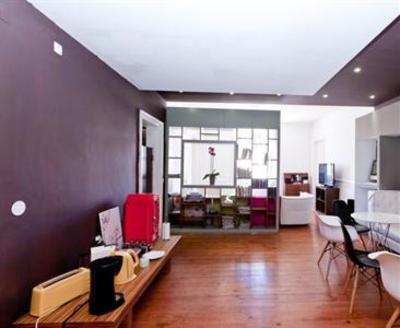 фото отеля Downtown Design Hostel