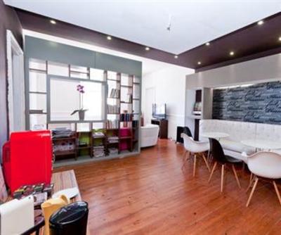 фото отеля Downtown Design Hostel