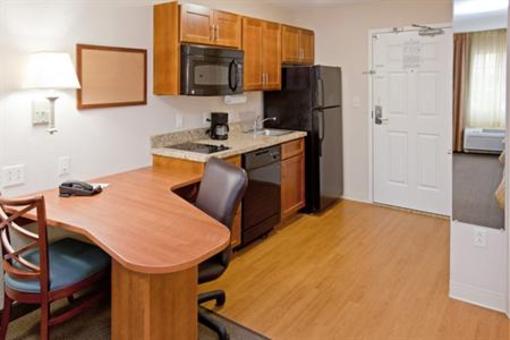 фото отеля Candlewood Suites Indianapolis East