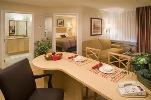 фото отеля Candlewood Suites Indianapolis East