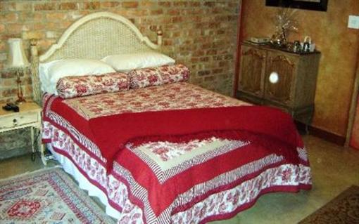 фото отеля Ferndale Manor Guest House & Function Venue